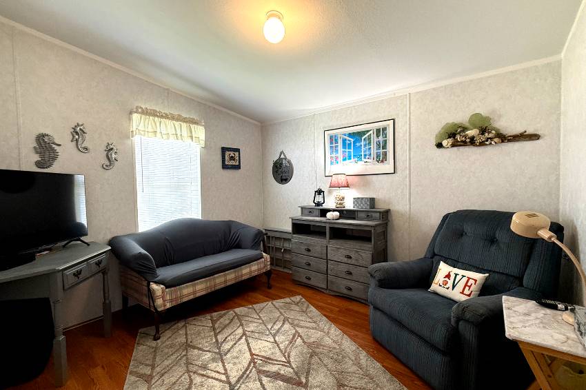 17 West Road a Palmetto, FL Mobile or Manufactured Home for Sale
